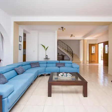 Villa Ambrosia In Coral Bay Peyia